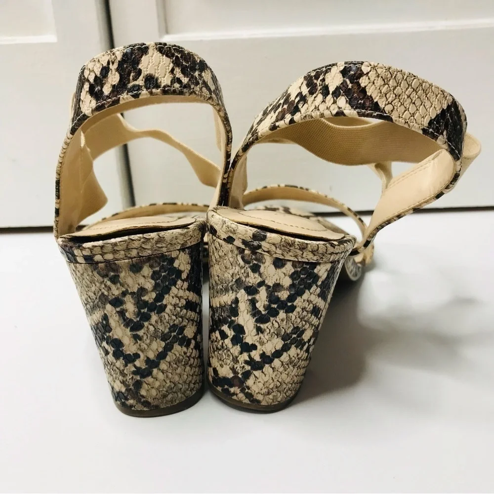 BANDOLINO Snakeskin Print Open Toe Chunky Heel Shoes Size 7M
